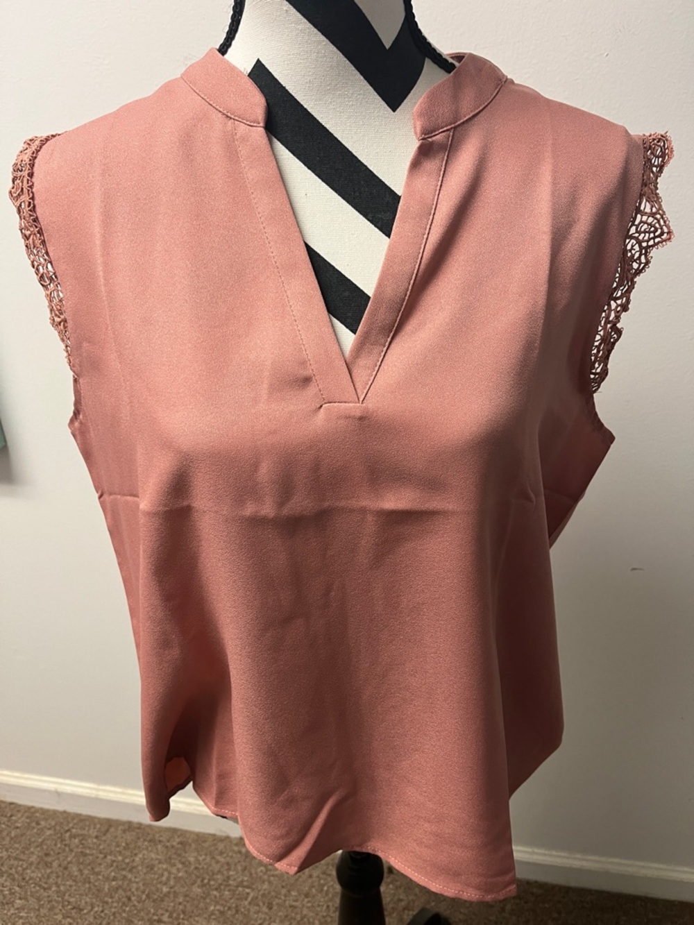 SHEIN Rose Mauve Lace-Trim Split-Neck Camisole